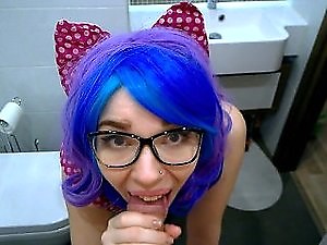 Ravishing peach shows big booty and gets anal screwed