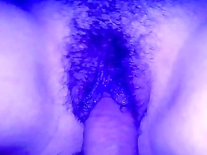 Tetona morocha recibe leche en tetas